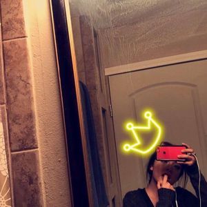 Meet your Posher, Serina